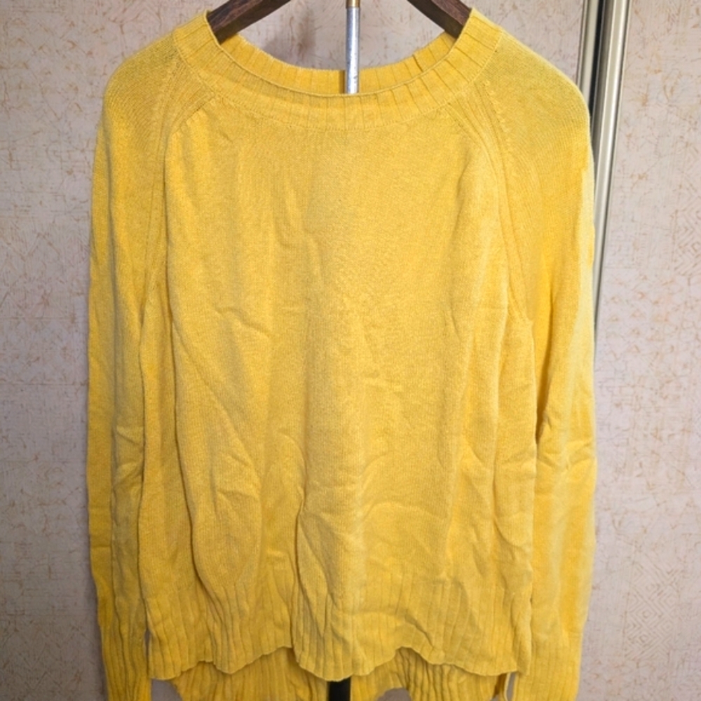 Old Navy Sweater